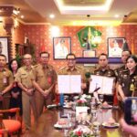 Pemkab Tabanan bersama Kejaksaan Negeri Tabanan Resmi Menandatangani Nota Kesepakatan (MoU) di Ruang Kerja Bupati Tabanan